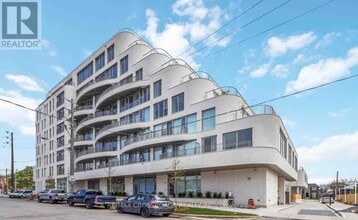 Building Photo - 689-689 The Queensway