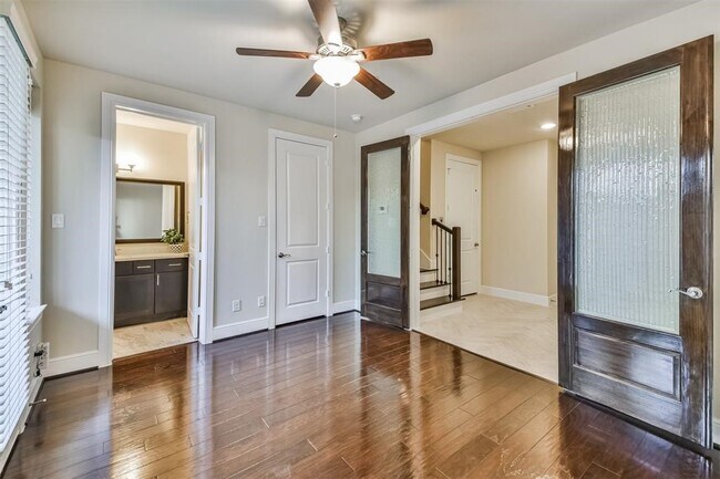 Foto del edificio - 4014 Barnes St