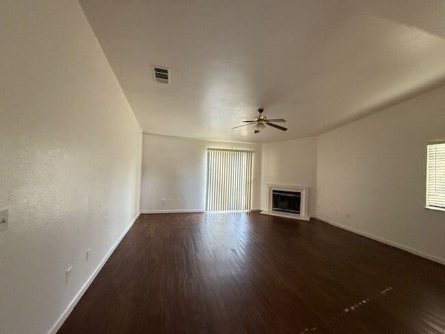 Foto del edificio - Coming Soon!