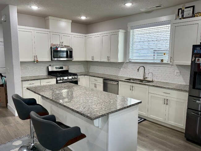 Foto del edificio - 15030 NW Evelyn St