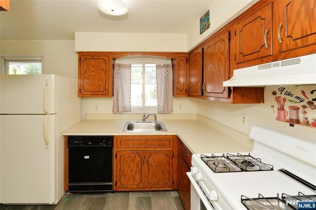 Building Photo - 1 Leliarts Ln