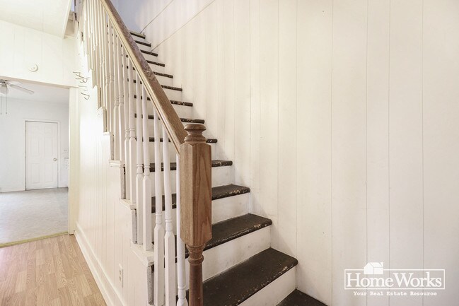 Foto del edificio - 415 E Broadway St