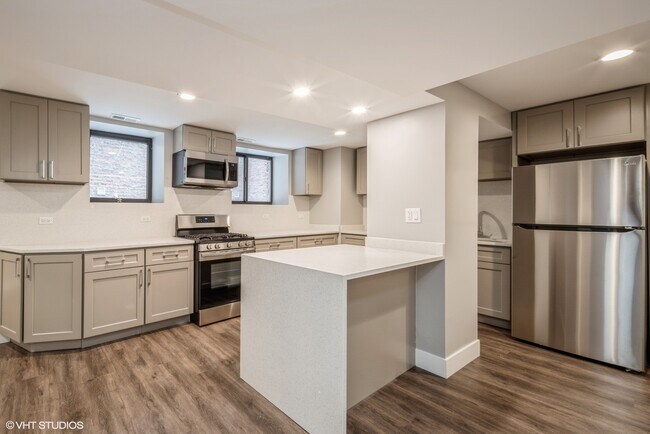 Building Photo - 5040 S Saint Lawrence Ave
