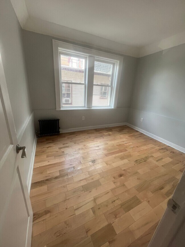 63 N Walnut 6 - 57 N Walnut St