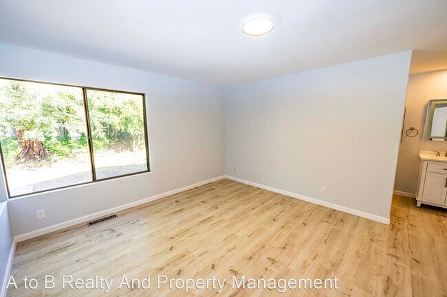 Building Photo - 4 br, 3 bath House - 6862 Villagewood Way