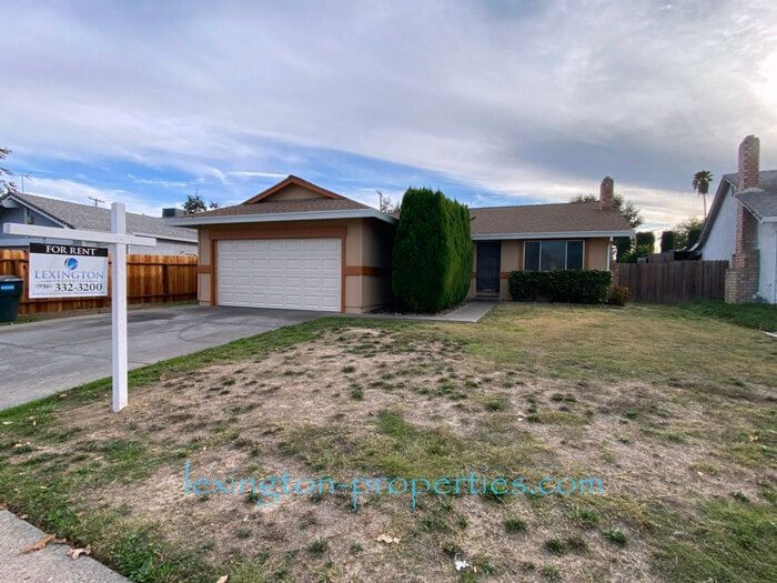 Primary Photo - Charming 3 BD, 2 BA, Home with Modern Upgr...