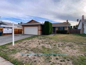 Building Photo - 3232 Scotland Dr