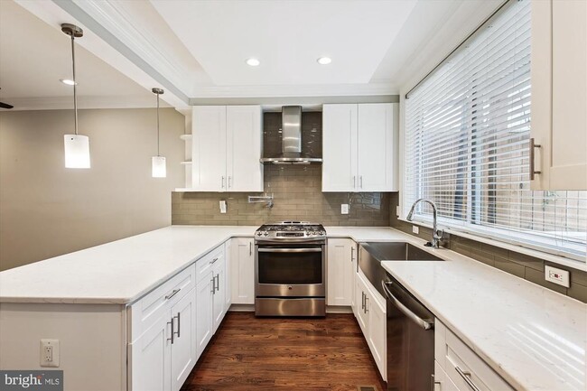 Building Photo - 1423 Montello Ave NE