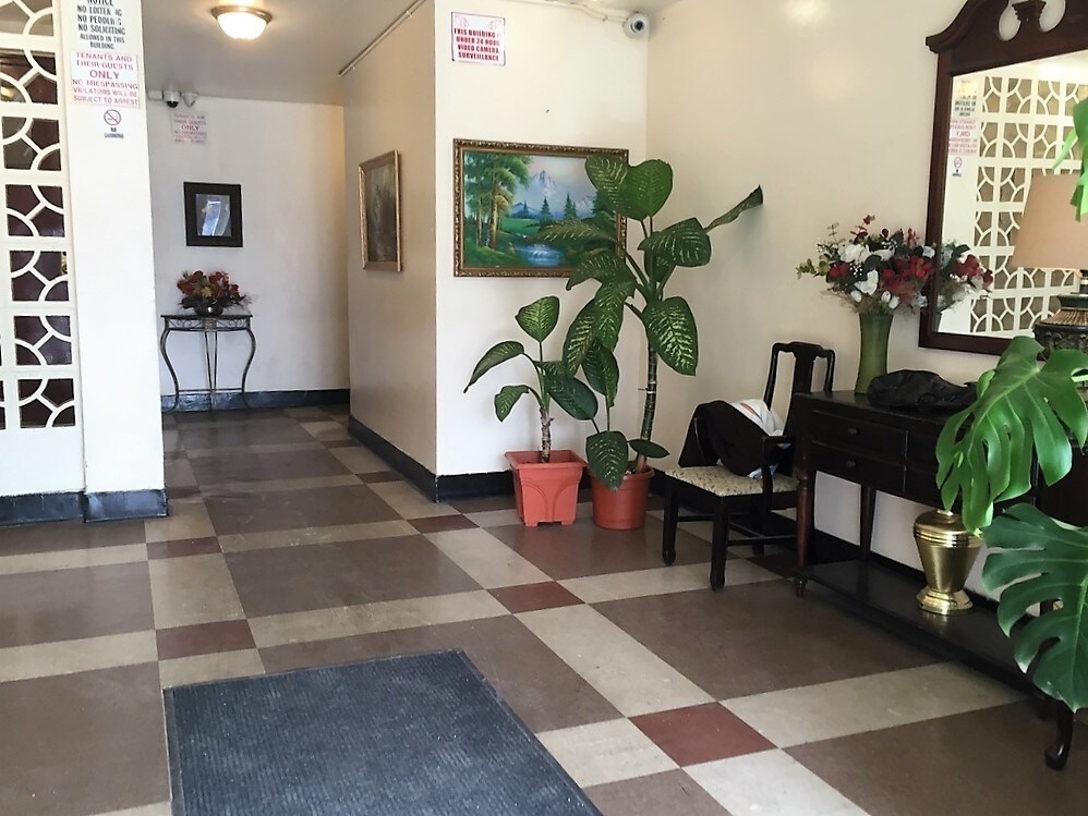 Foto principal - 985 Ocean Ave