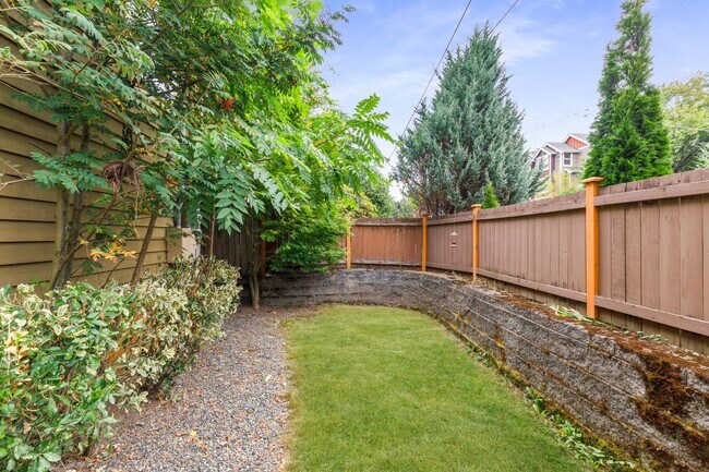 Foto del edificio - Greenwood Townhome