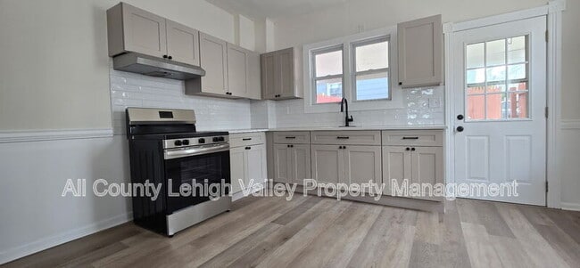 Foto del edificio - 326 N Fountain St