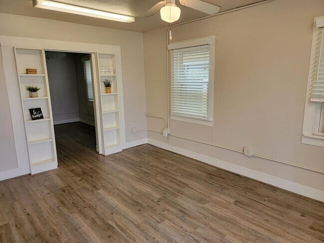 Building Photo - 407 Fannin St