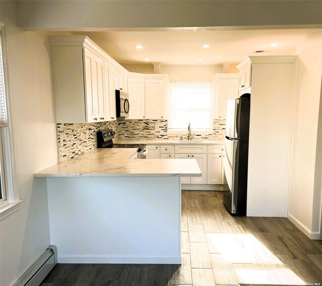 Foto del edificio - 473 Franklin Blvd