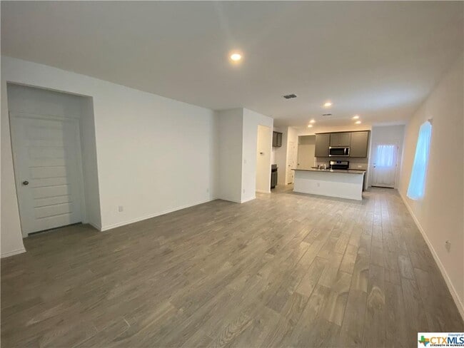 Building Photo - 134 Canopy Oak Rd