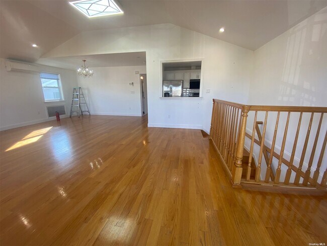 Building Photo - 208-14-208-15 15th Ave