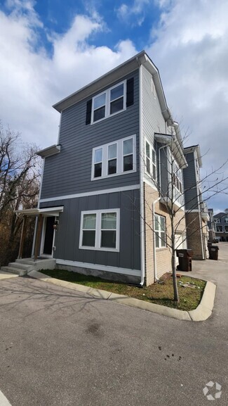 Building Photo - 450 Glastonbury Rd