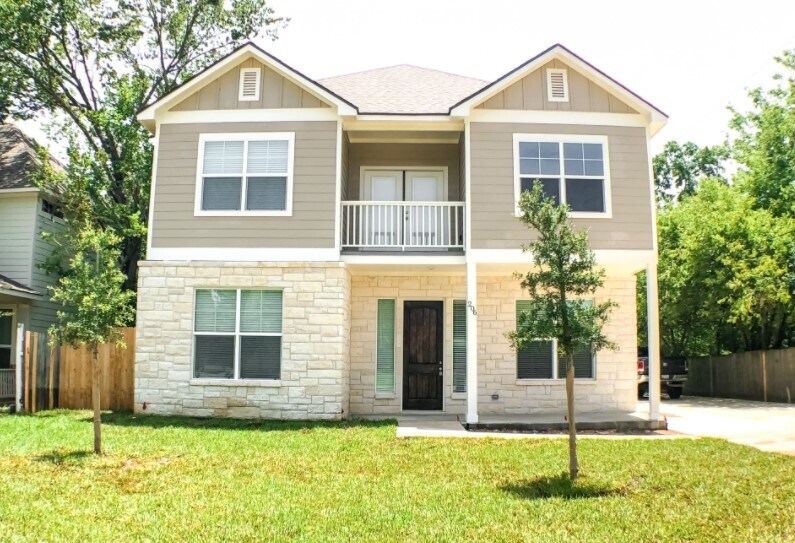 Foto principal - 211 Fidelity St