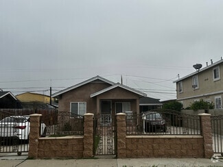 Building Photo - 1313 W 96th St