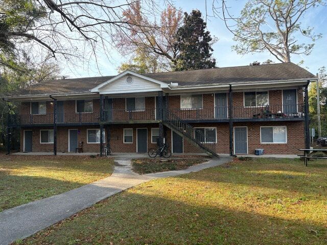 Photo - 904 E 14th St Apartment