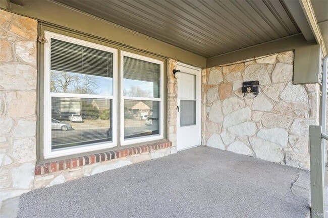 Building Photo - 1406 Sheffield Rd