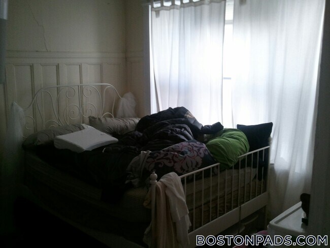 Foto del edificio - 447 Park Dr