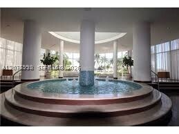 Foto del edificio - 5161 Collins Ave