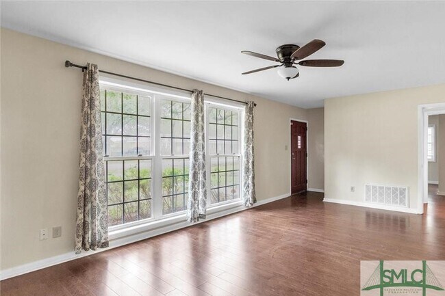 Building Photo - 202 Clifton Dr