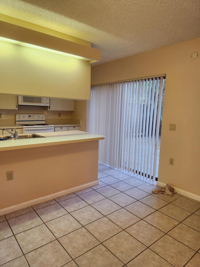 Foto del edificio - 803 Blue Ridge Cir