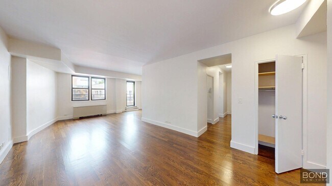 Foto del edificio - 220 E 63rd St