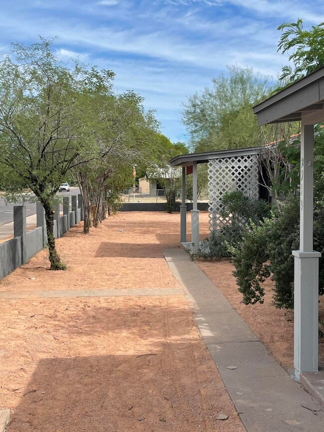 2242 N 29th Pl Unit 2, Phoenix, AZ 85008 Apartment for Rent in Phoenix, AZ