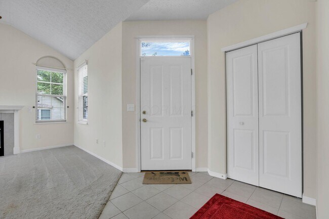 Foto del edificio - 7465 Red Maple Pl