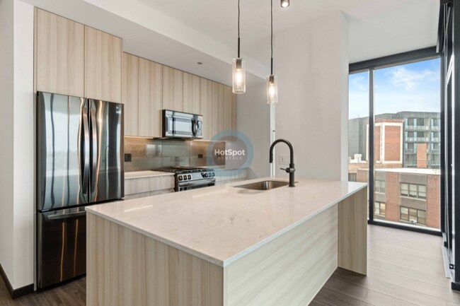 Foto del edificio - 1350 W Randolph St