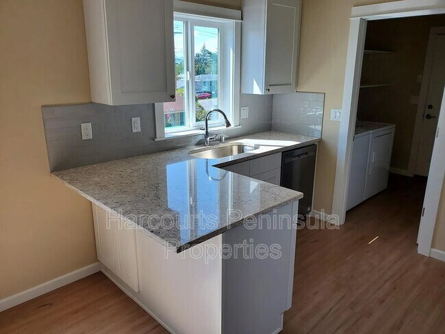 Foto del edificio - 1803 Windermere Dr NE
