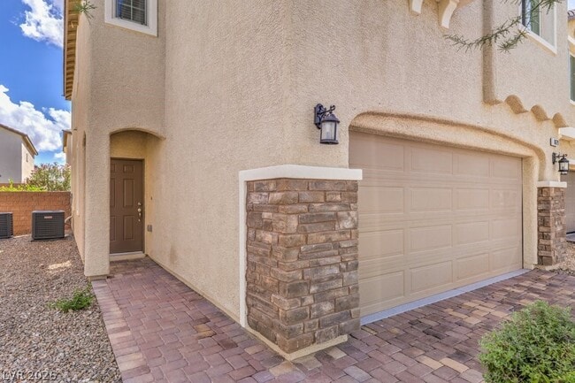 Building Photo - 8079 Chocolate Hills Ct