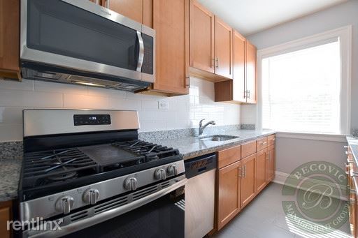 Foto del edificio - 1100 W Glenlake Ave