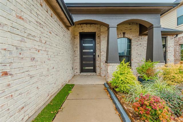 Foto del edificio - 5116 Boardwalk Dr