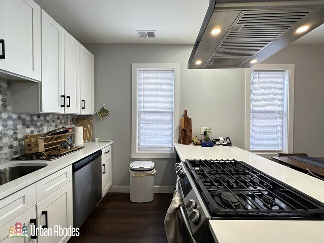 Foto del edificio - 1721 N Mozart St