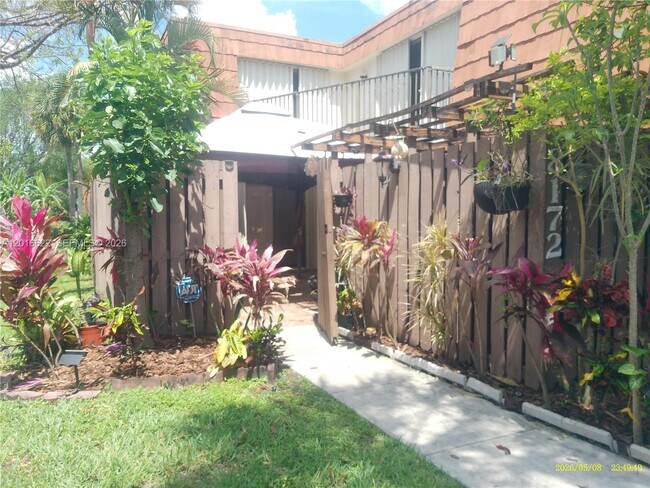 Building Photo - 8172 S Coral Cir