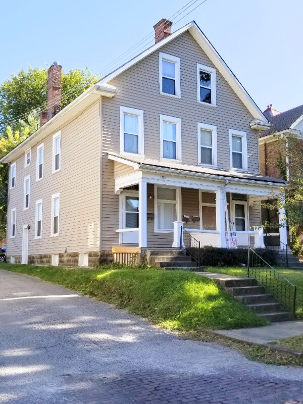 Primary Photo - 1496 Michigan Ave