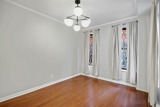 Building Photo - 354 E 78th St
