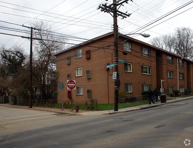 Building Photo - Morris Rd SE 1300-1302