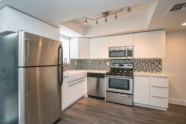 Foto del edificio - 407 W 7th St