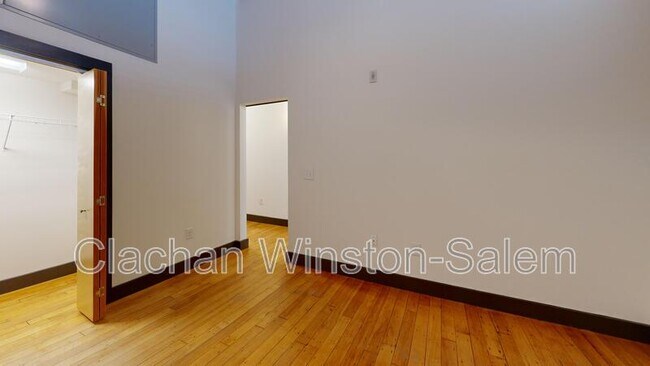 Foto del edificio - 101 E. Sixth St.