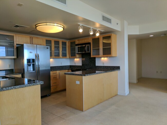 Building Photo - Keola Lai 3 bedroom 2 bath unit with 2 par...