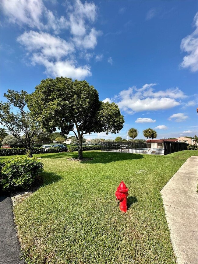 Foto del edificio - 3163 Coral Ridge Dr