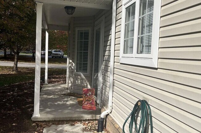 Foto del edificio - 2241 Whitney Ct