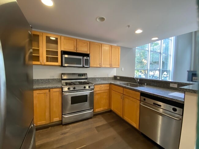 Building Photo - 701 Minna St