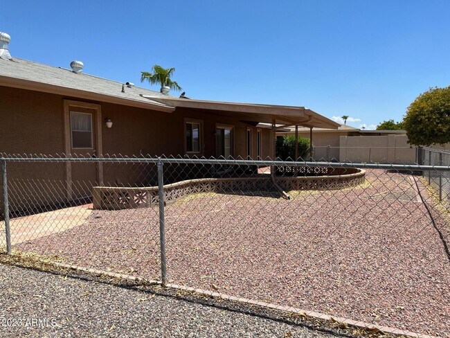 Building Photo - 9701 W Newport Dr