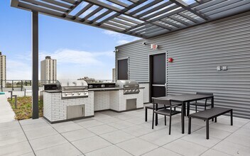 Outdoor Grills - Upshore Residences