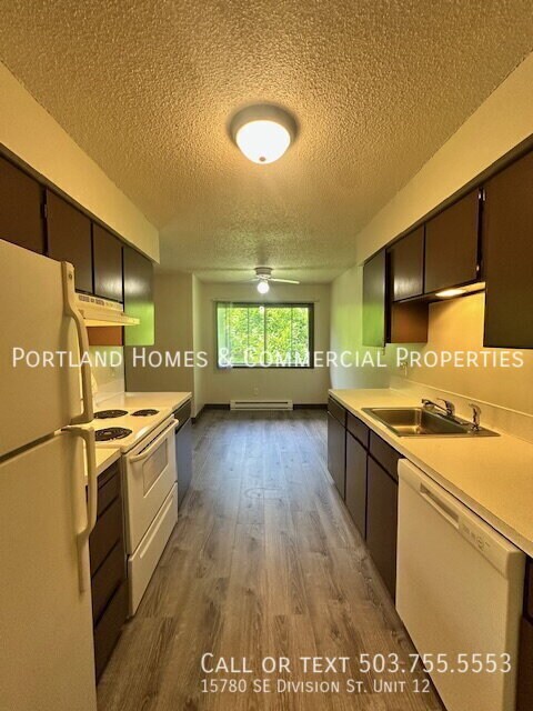 Foto del edificio - 15780 SE Division St